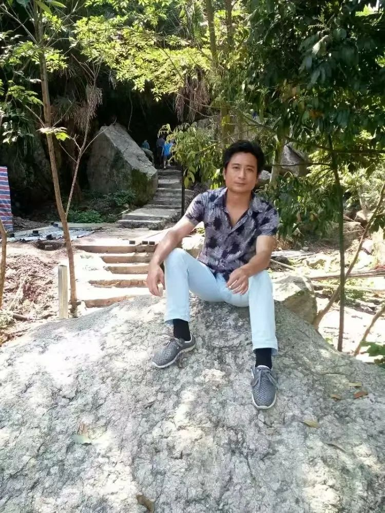 DƬ